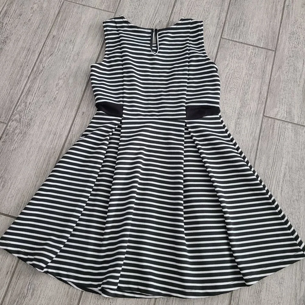 The Children's Place Girls Fit & Flare Striped Black & White dress size 7/8 M